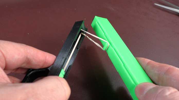 Attaching the Slide Return Rubber Band